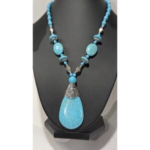 Turquoise Howlite Beaded Pendant Necklace